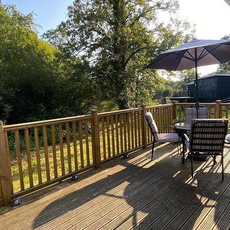 Chalet 64, Lakeside, Glan Gwna Holiday Park Карнарвон Екстер'єр фото