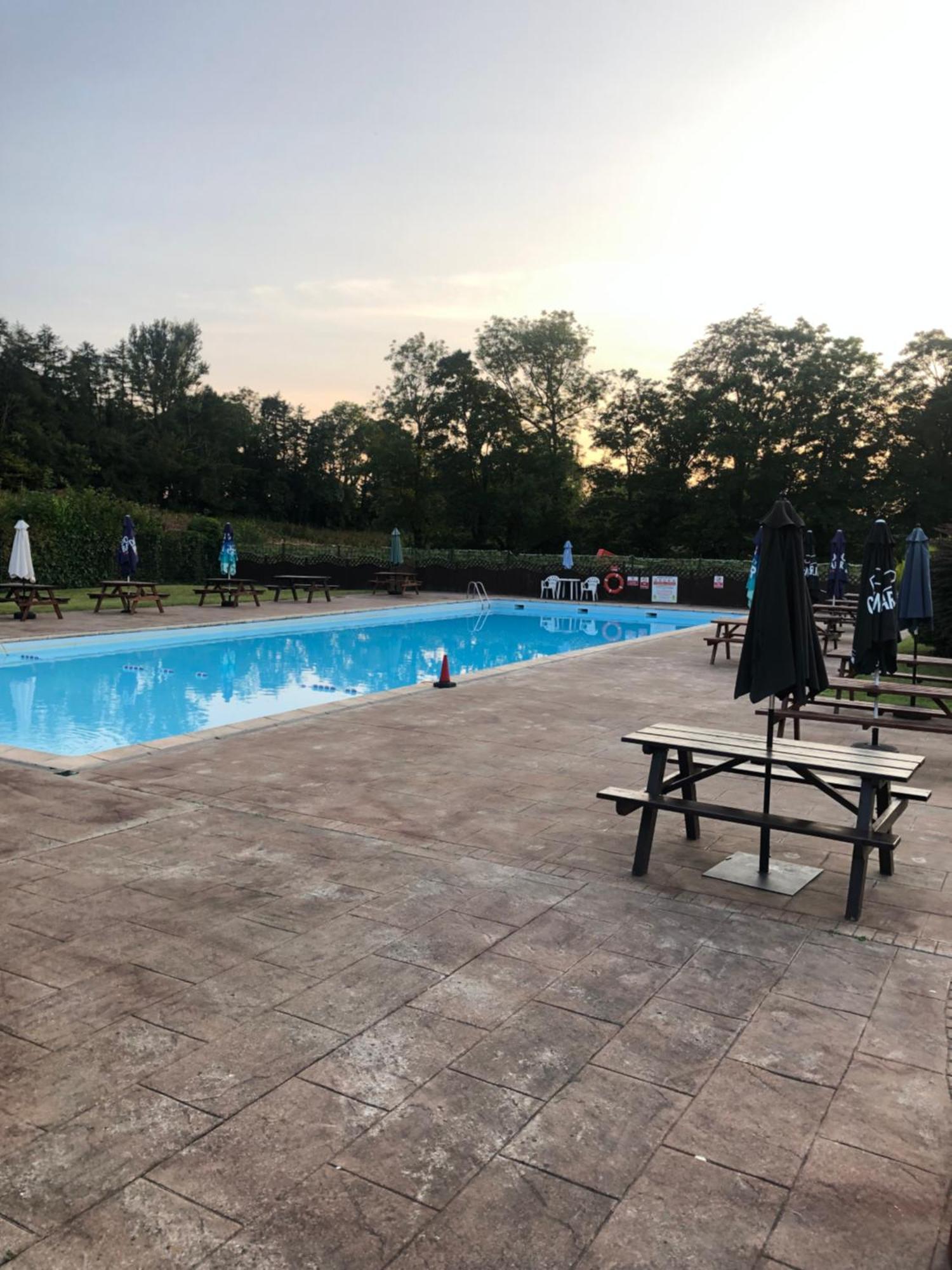 Chalet 64, Lakeside, Glan Gwna Holiday Park Карнарвон Екстер'єр фото